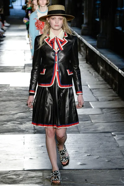 Look 85